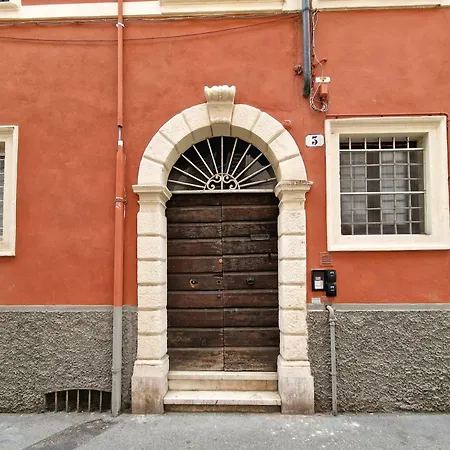 Holidhome - Dimora Castelvecchio Ai Salvi - Storico Nel Cuore Di Daire *